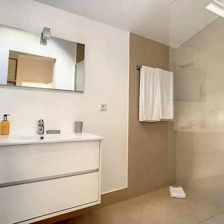 Naya House By Lovelystay Feriehus *