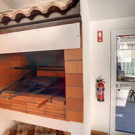 בית נופש Naya House By Lovelystay