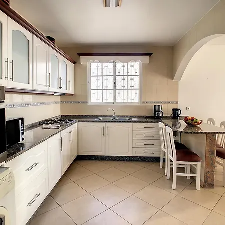 Naya House By Lovelystay Paul do Mar (Madeira)