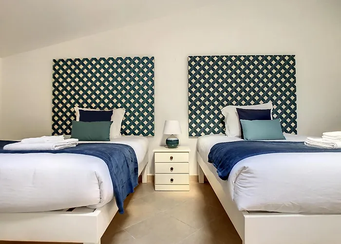 בית נופש Naya House By Lovelystay