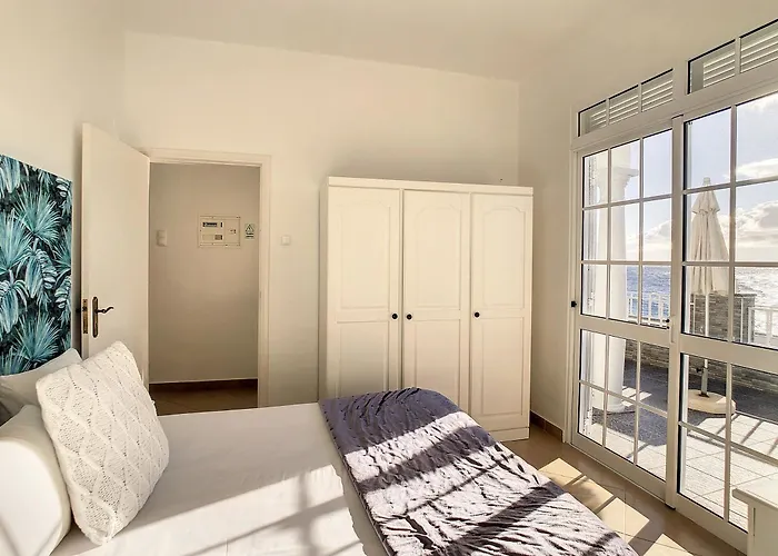 בית נופש Naya House By Lovelystay