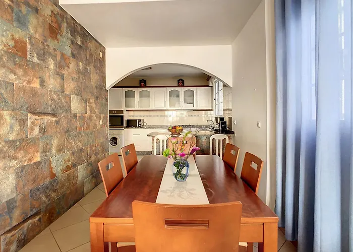 Naya House By Lovelystay * פול דו מאר