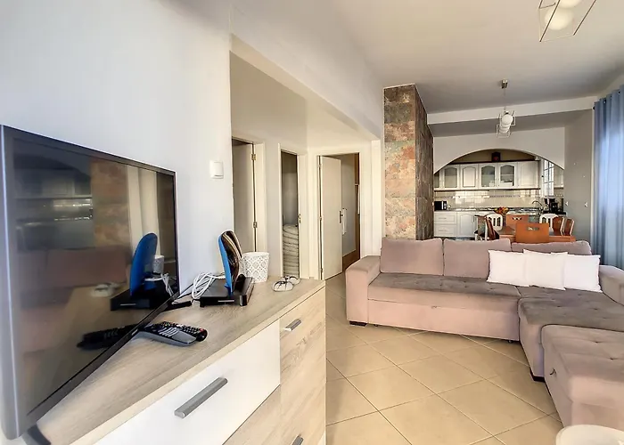 בית נופש Naya House By Lovelystay פול דו מאר