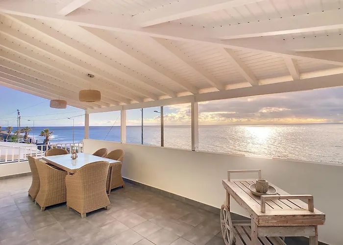 בית נופש Naya House By Lovelystay