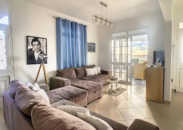 בית נופש Naya House By Lovelystay *