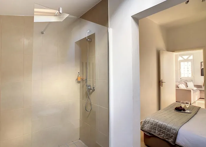 Naya House By Lovelystay